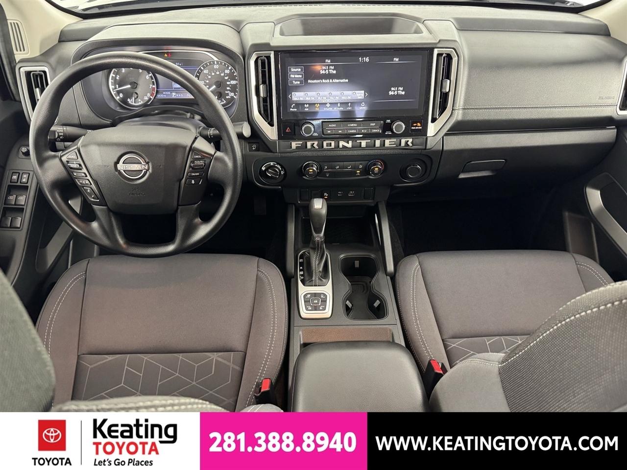 Nissan Frontier SV Crew Cab 4WD 2026