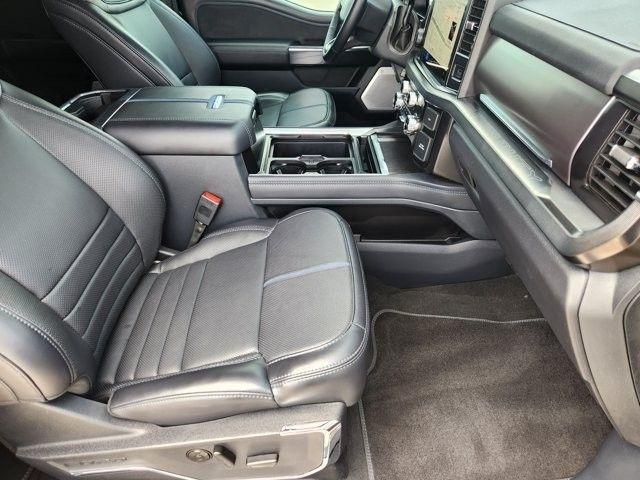 Ford F-250 SD Platinum Crew Cab 4WD 2026