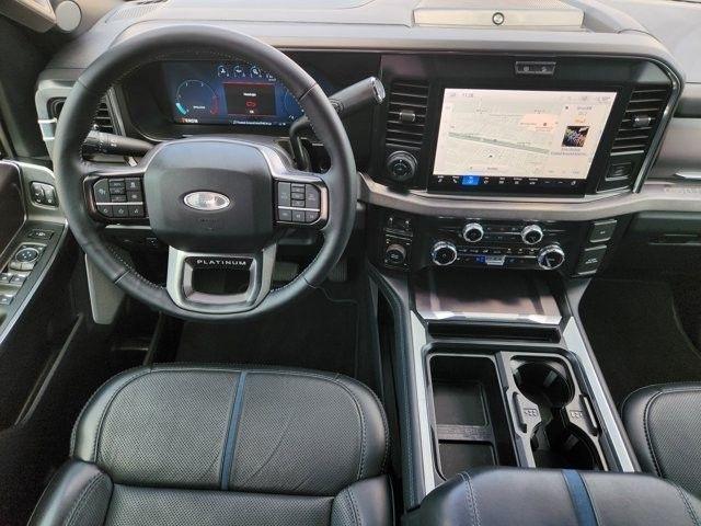 Ford F-250 SD Platinum Crew Cab 4WD 2026