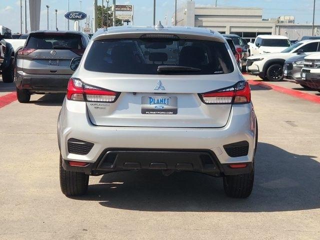 Mitsubishi Outlander Sport 2.0 ES 4WD 2025