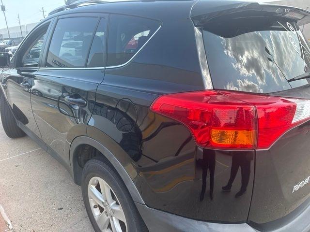 Toyota RAV4 XLE FWD 2013