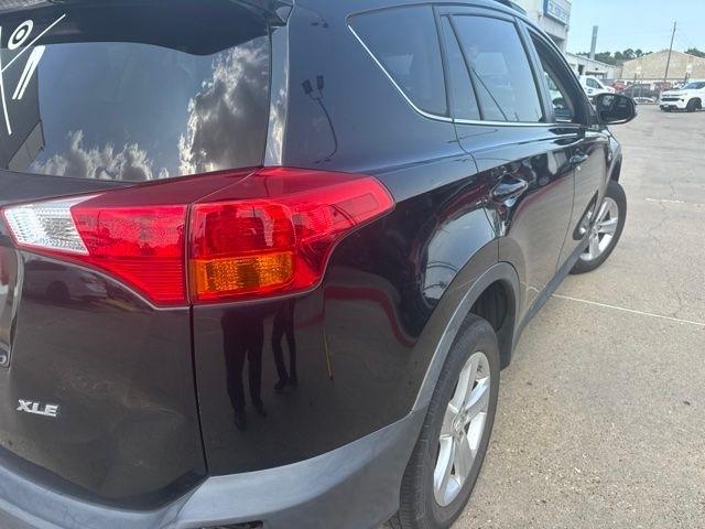 Toyota RAV4 XLE FWD 2013