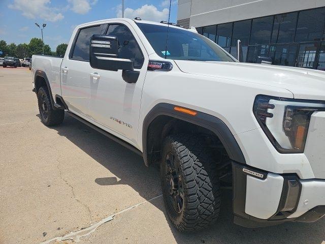 GMC Sierra 2500HD AT4 Crew Cab 4WD 2024