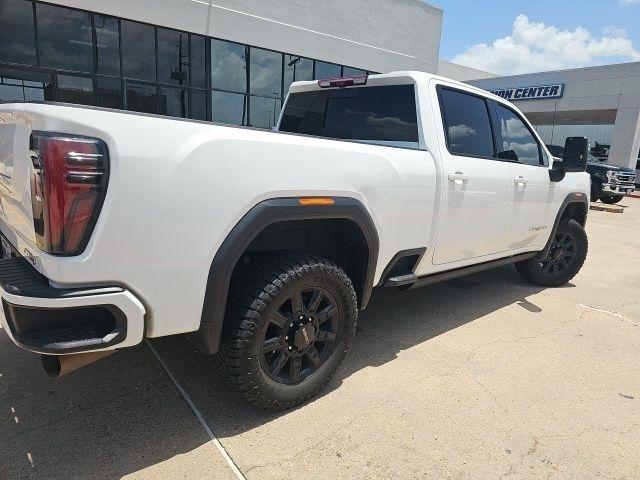GMC Sierra 2500HD AT4 Crew Cab 4WD 2024