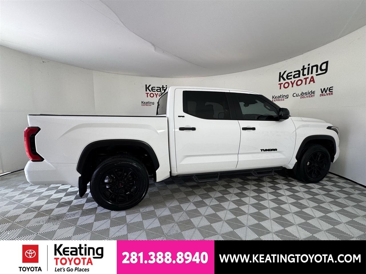 Toyota Tundra SR5 CrewMax 2WD 2024