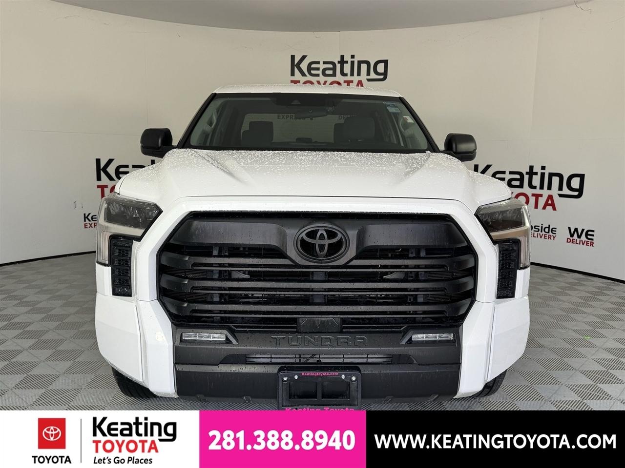Toyota Tundra SR5 CrewMax 2WD 2024