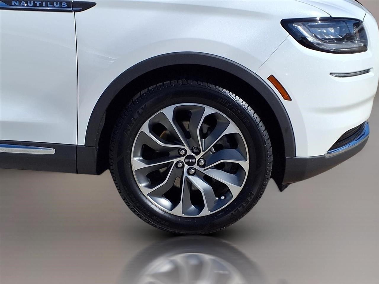 Lincoln Nautilus Reserve AWD 2023