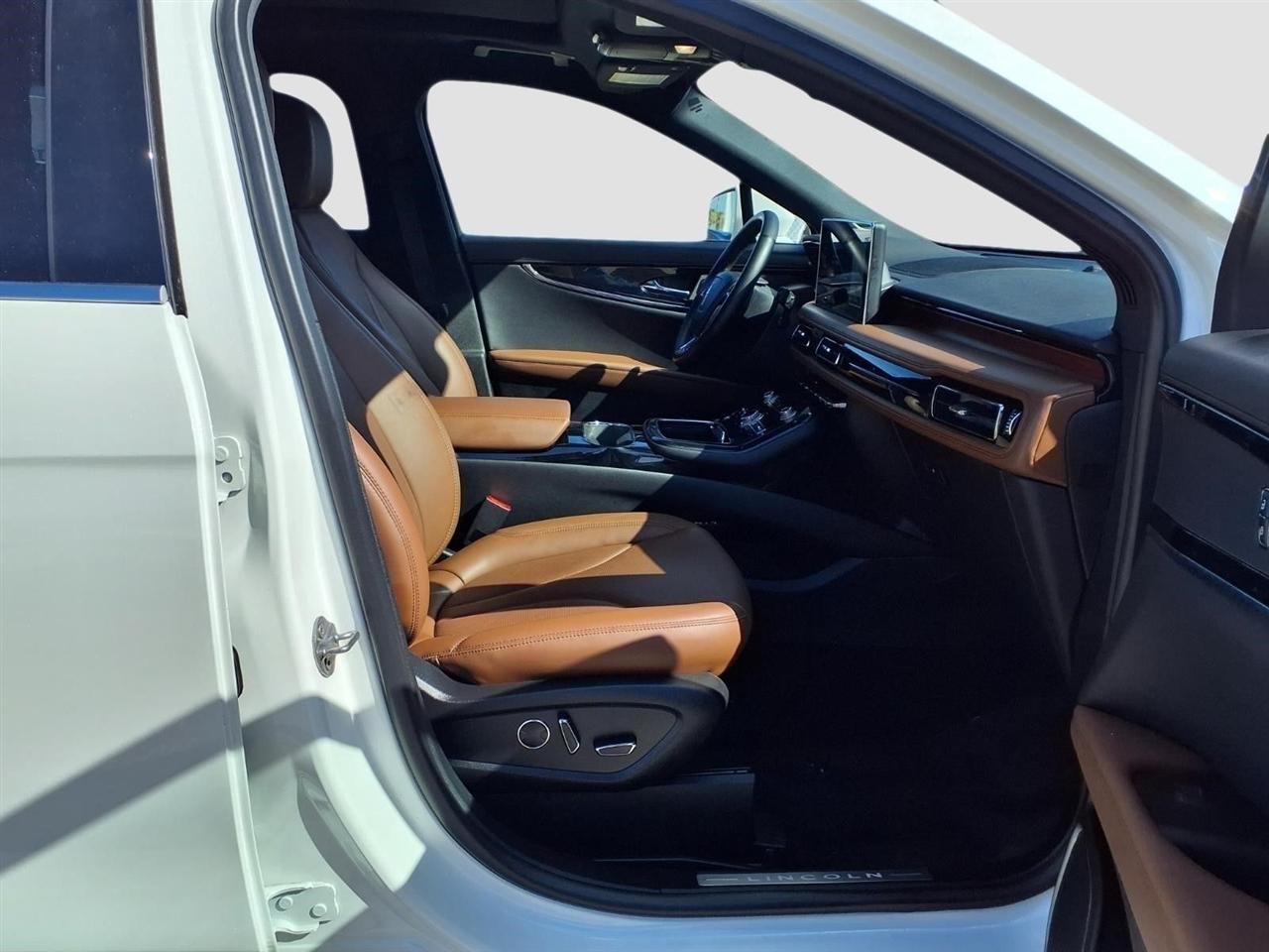 Lincoln Nautilus Reserve AWD 2023