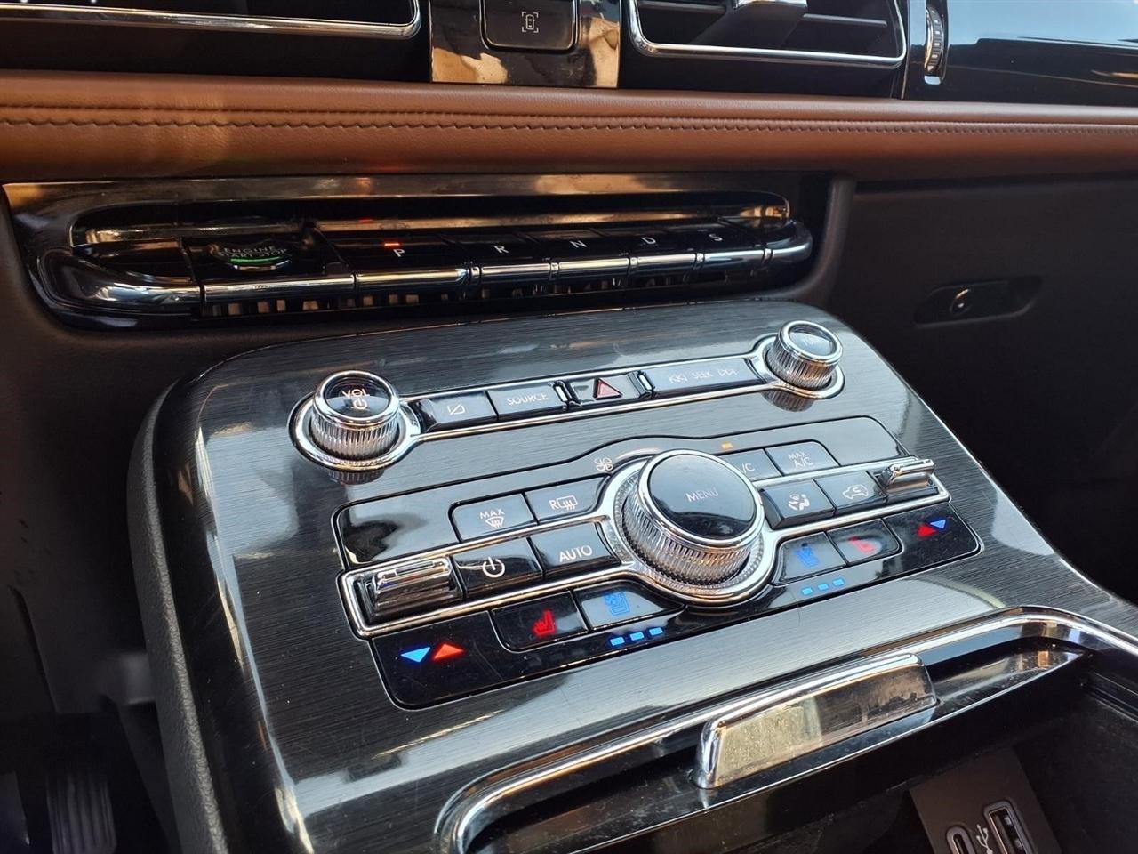 Lincoln Nautilus Reserve AWD 2023