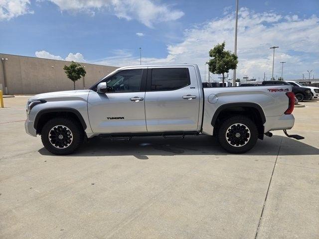 Toyota Tundra SR5 CrewMax 4WD 2024