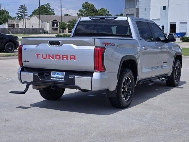 Toyota Tundra SR5 CrewMax 4WD 2024