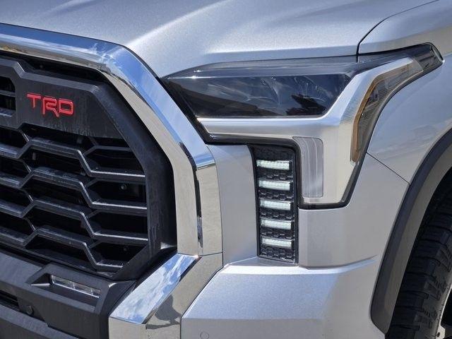 Toyota Tundra SR5 CrewMax 4WD 2024