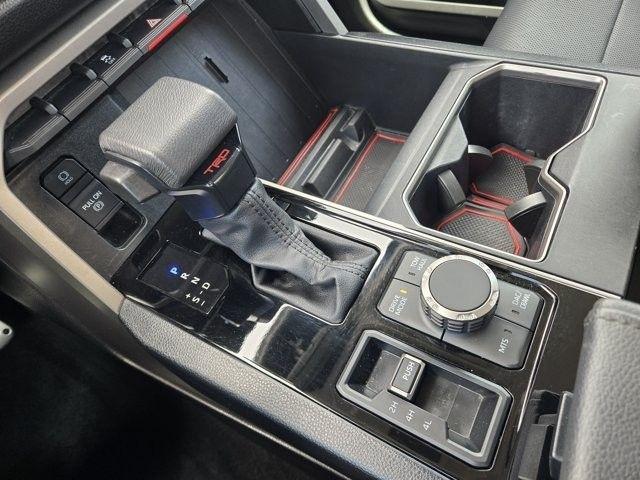 Toyota Tundra SR5 CrewMax 4WD 2024