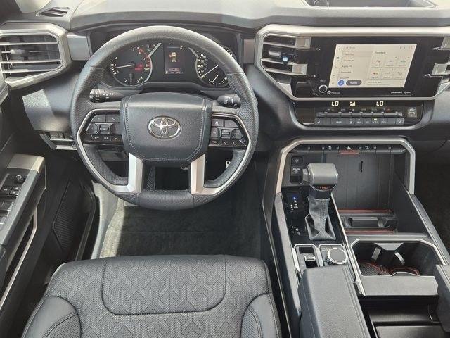 Toyota Tundra SR5 CrewMax 4WD 2024