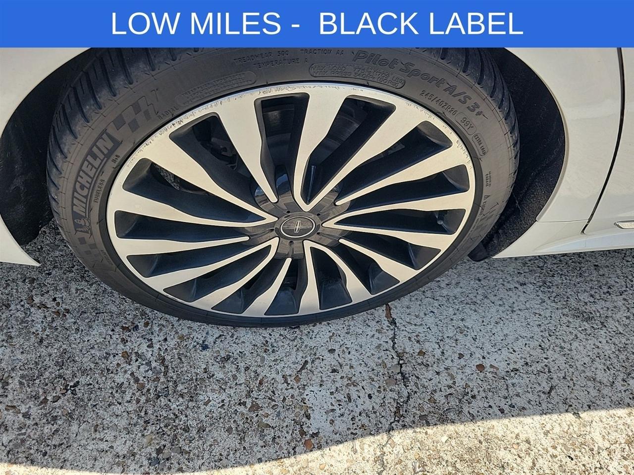 Lincoln Continental Black Label AWD 2017