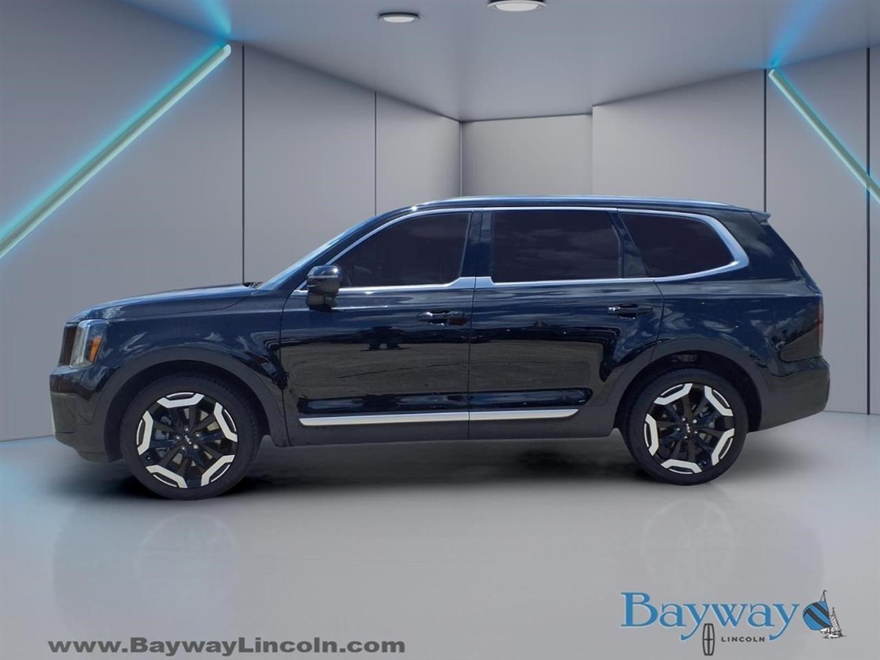 Kia Telluride EX 2025