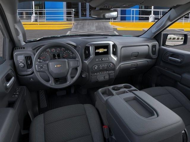 Chevrolet Silverado 1500 Custom Crew Cab 2WD 2026