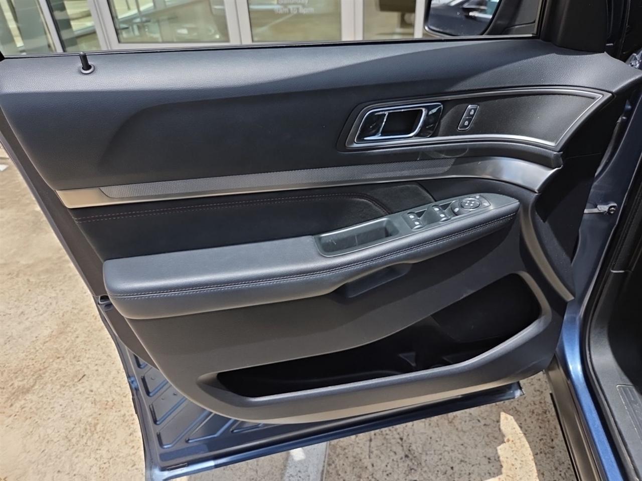 Ford Explorer XLT FWD 2018