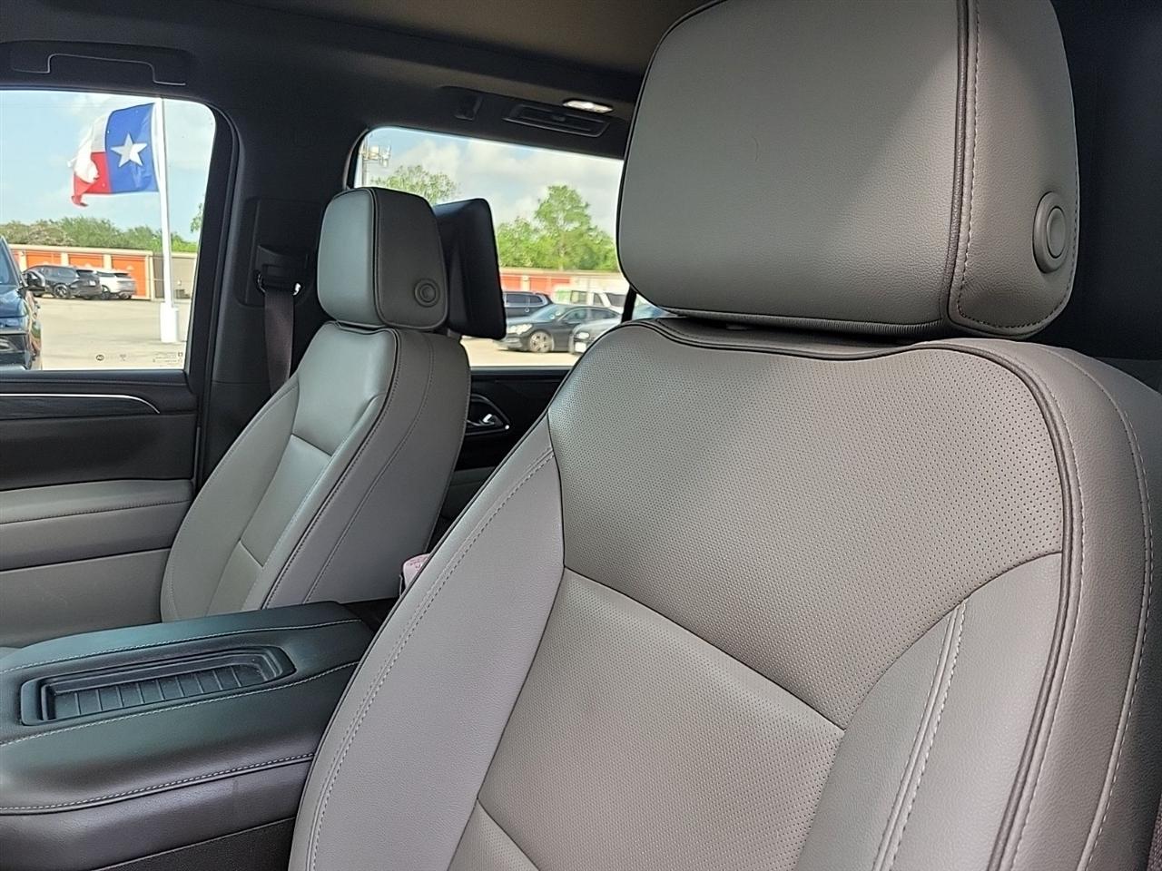 GMC Yukon XL SLT 2WD 2023