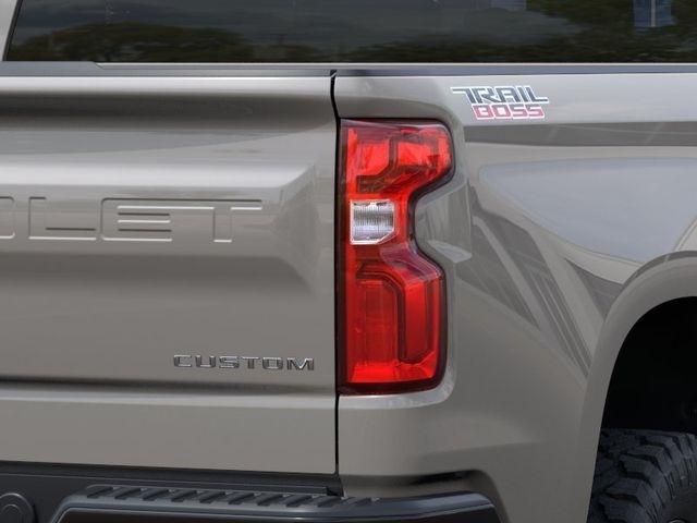 Chevrolet Silverado 1500 Trail Boss Custom Crew Cab 4WD 2026