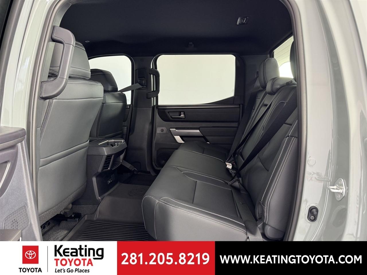 Toyota Tundra SR5 CrewMax 4WD 2026