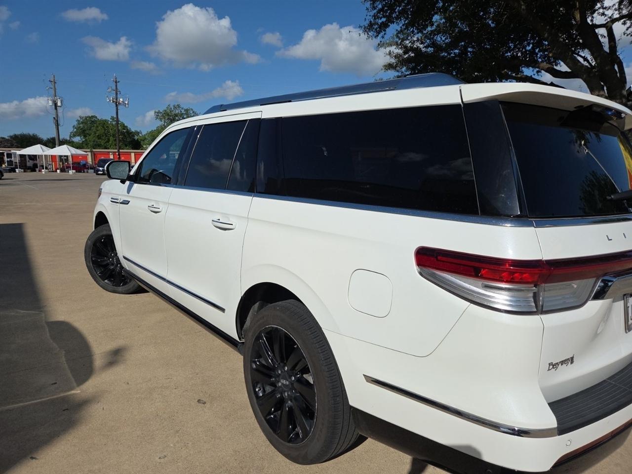 Lincoln Navigator L Reserve 4WD 2023
