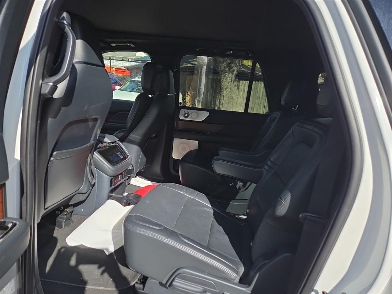 Lincoln Navigator L Reserve 4WD 2023