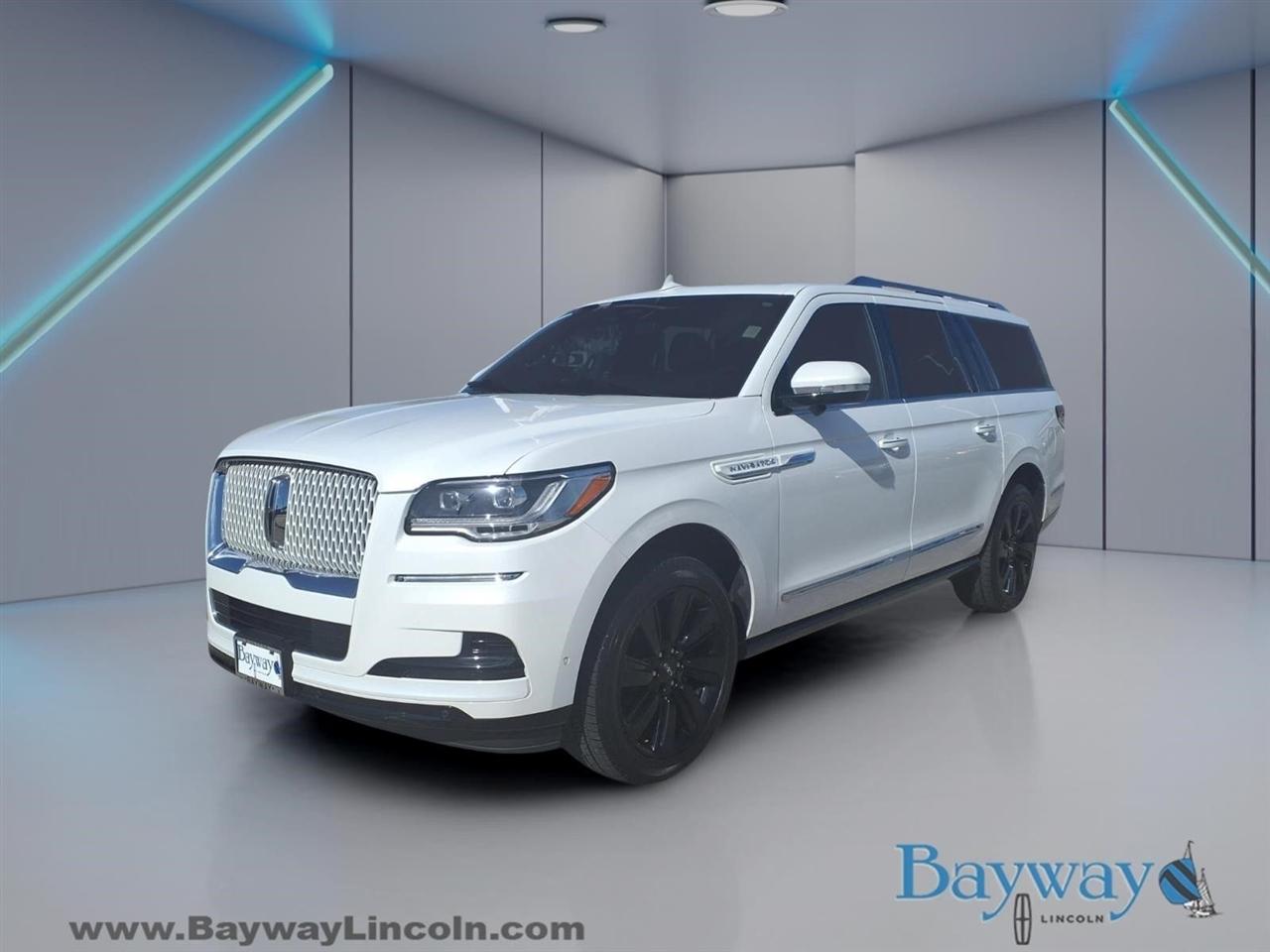 Lincoln Navigator L Reserve 4WD 2023