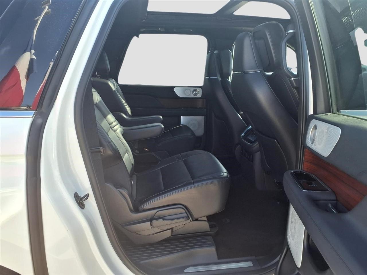 Lincoln Navigator L Reserve 4WD 2023