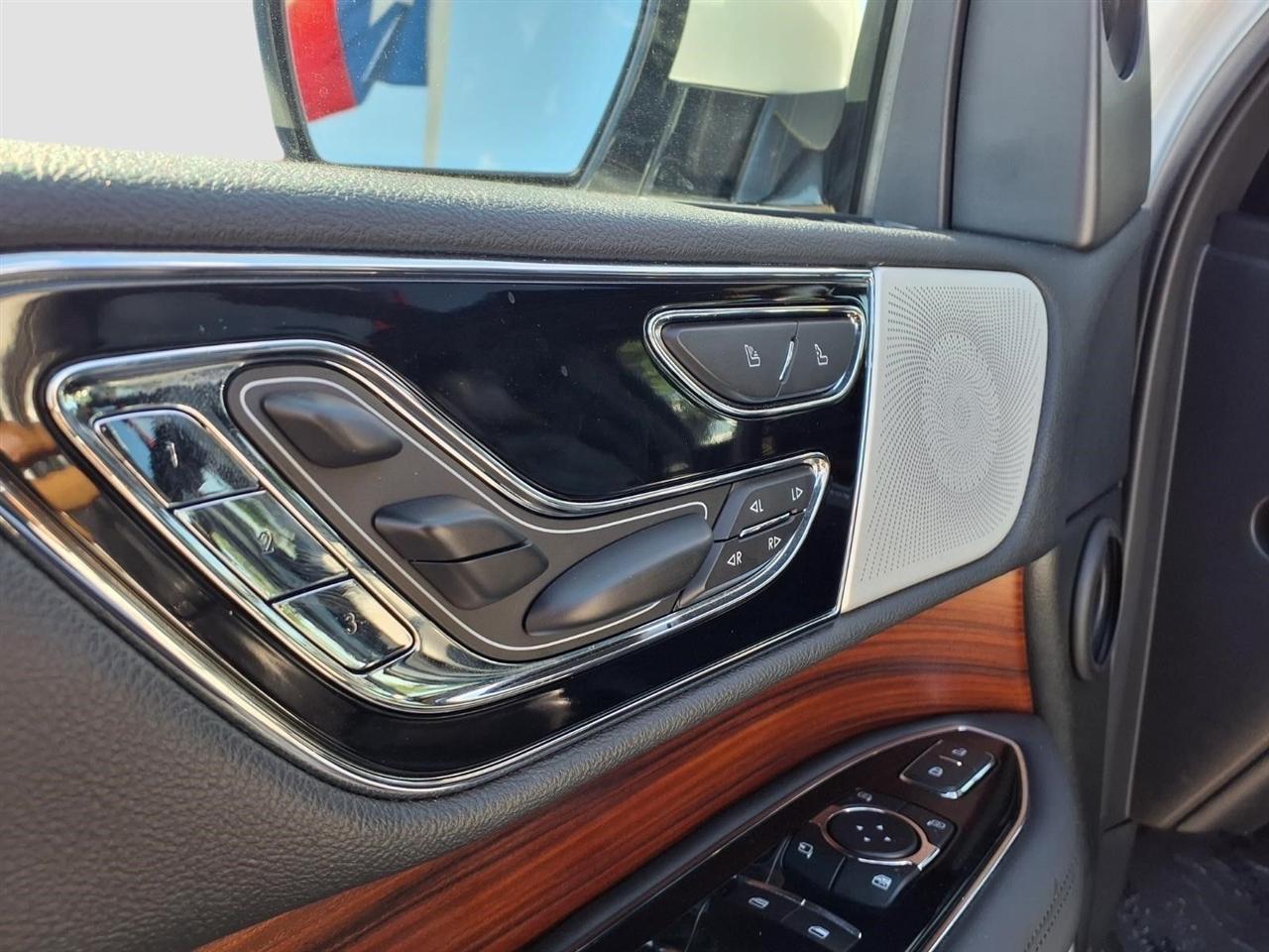 Lincoln Navigator L Reserve 4WD 2023