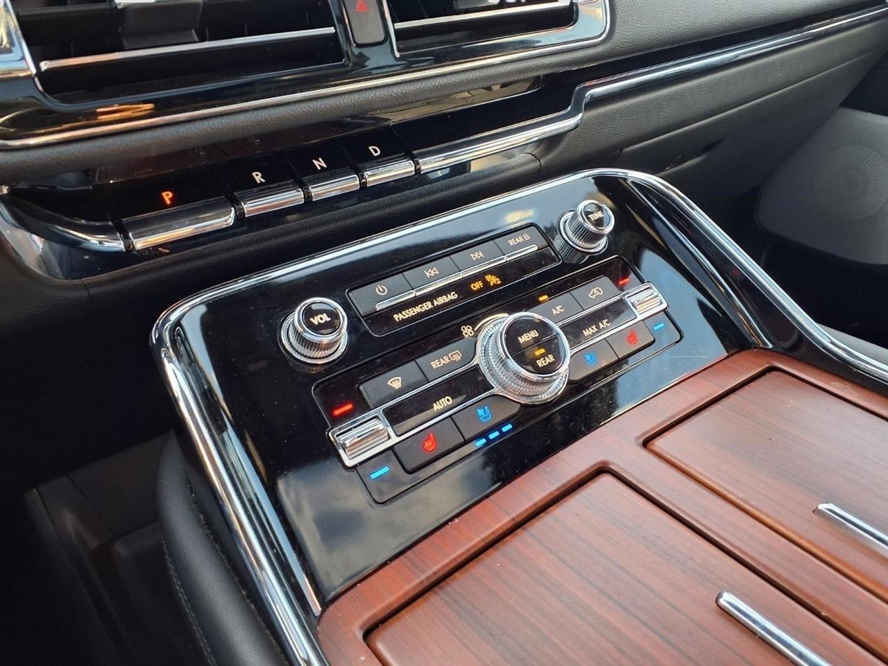 Lincoln Navigator L Reserve 4WD 2023