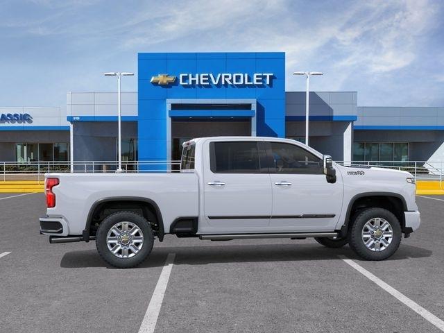 Chevrolet Silverado 2500HD High Country Crew Cab Long Box 4WD 2026
