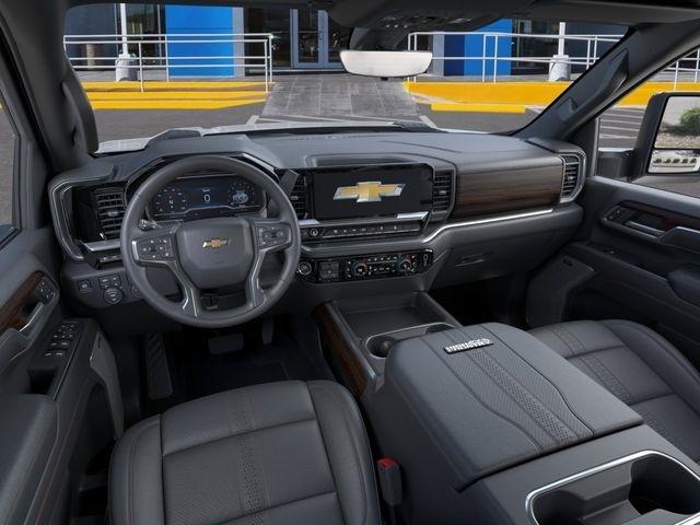 Chevrolet Silverado 2500HD High Country Crew Cab Long Box 4WD 2026