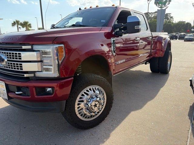 Ford F-350 SD Platinum Crew Cab Long Box 4WD DRW 2019