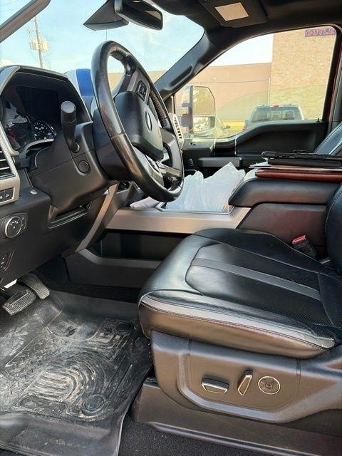 Ford F-350 SD Platinum Crew Cab Long Box 4WD DRW 2019