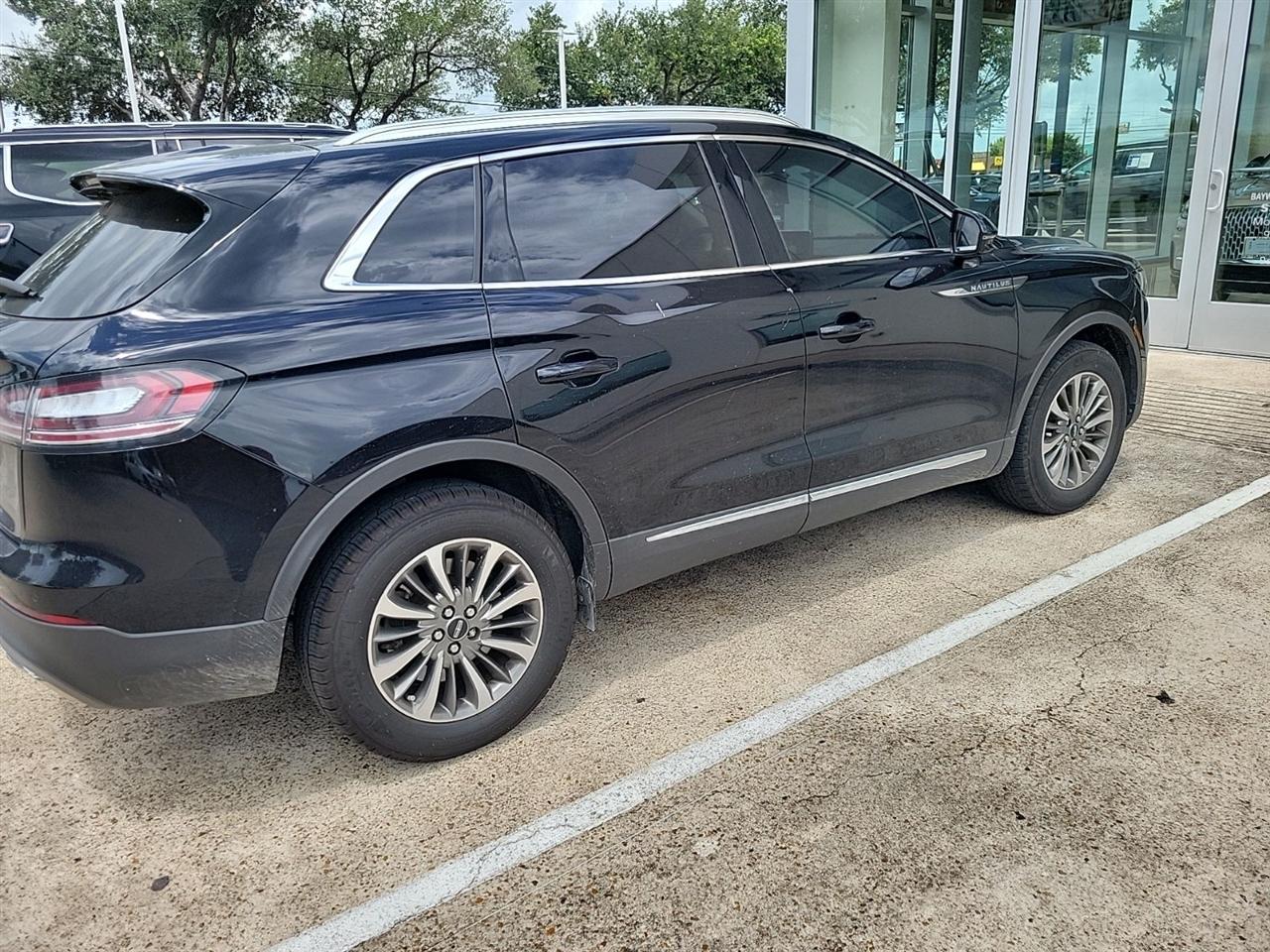 Lincoln Nautilus Base AWD 2023