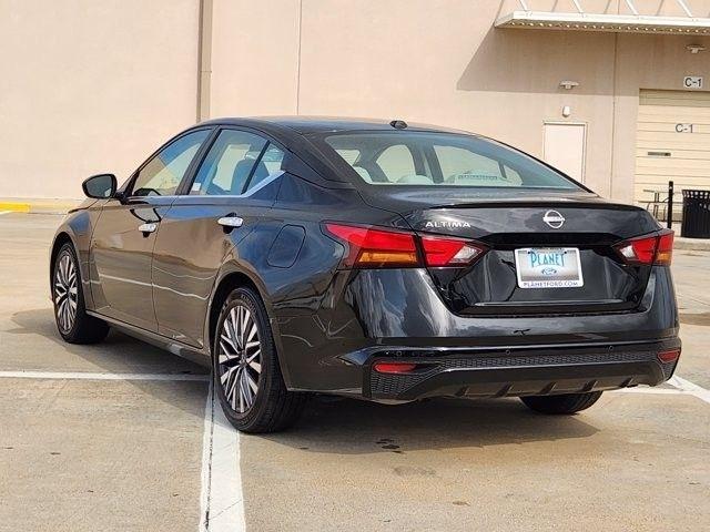 Nissan Altima 2.5 SV 2025