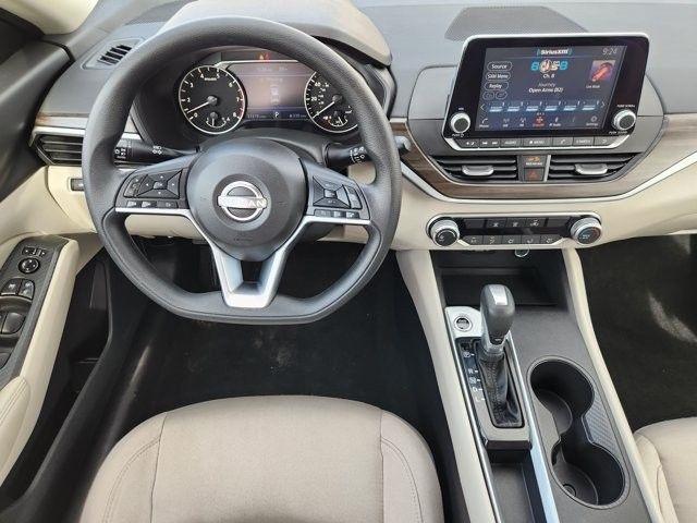 Nissan Altima 2.5 SV 2025