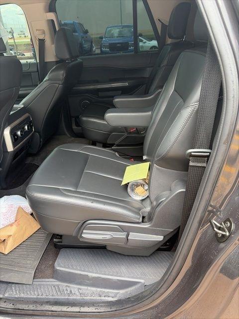 Ford Expedition MAX XLT 2022