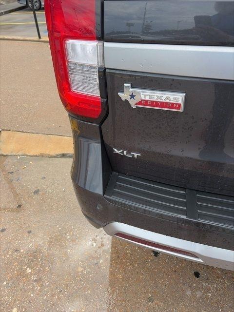 Ford Expedition MAX XLT 2022