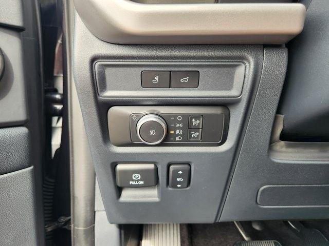 Ford Expedition MAX XLT 2022