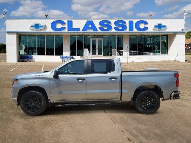 Chevrolet Silverado 1500 Custom Crew Cab 2WD 2026