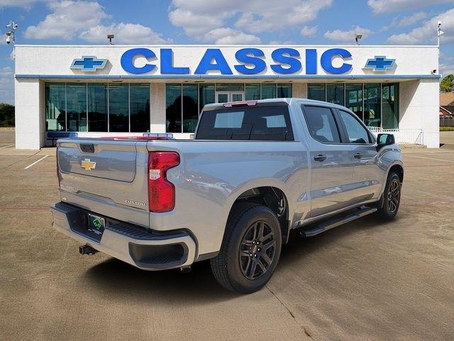 Chevrolet Silverado 1500 Custom Crew Cab 2WD 2026