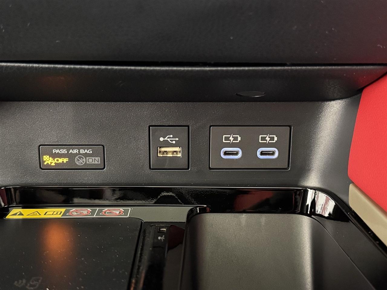 Toyota Camry Hybrid XLE 2026