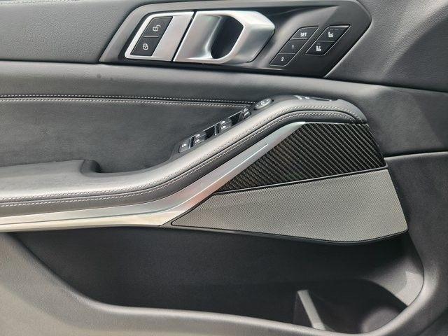 BMW X5 M60i 2025