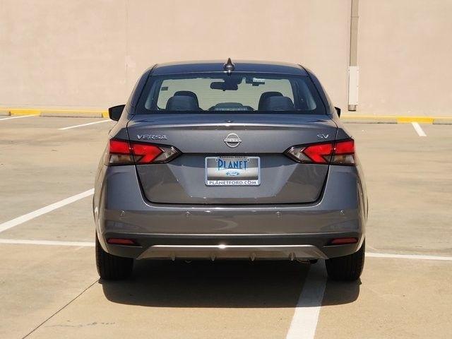 Nissan Versa SV 2024