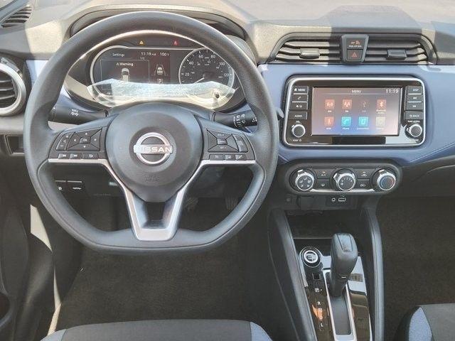 Nissan Versa SV 2024