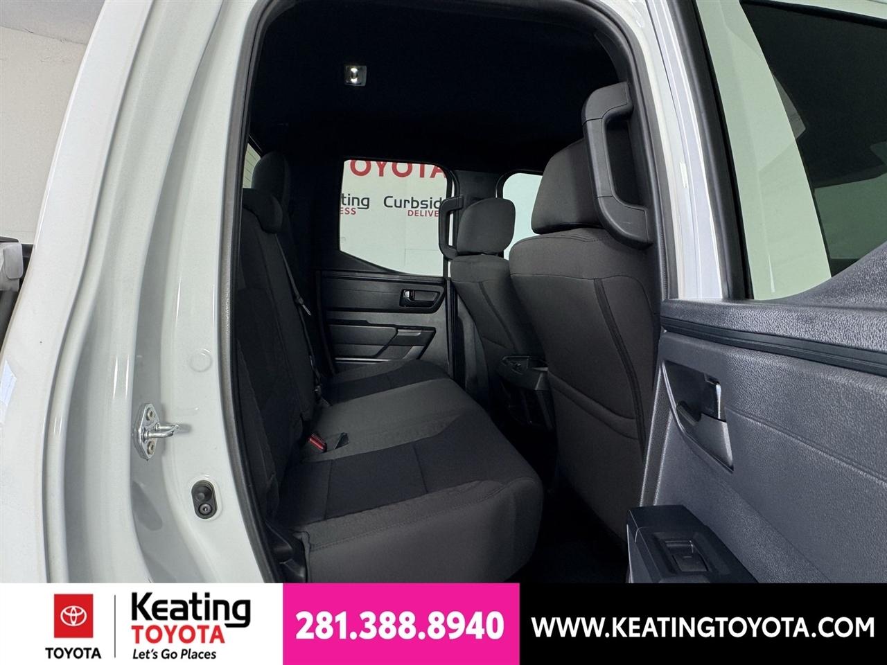 Toyota Tundra SR Double Cab 4WD 2026