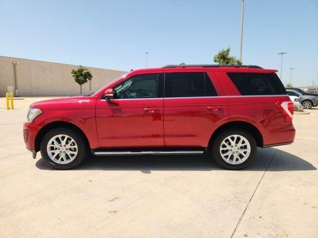 Ford Expedition XLT 2021