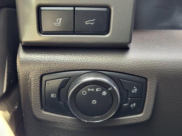 Ford Expedition XLT 2021